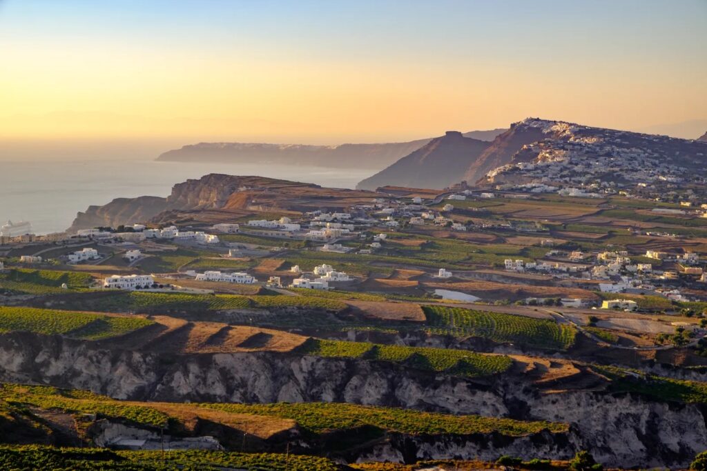 Santorini’s Hidden Hiking Trails: Walking from Vourvoulos to the Sea 